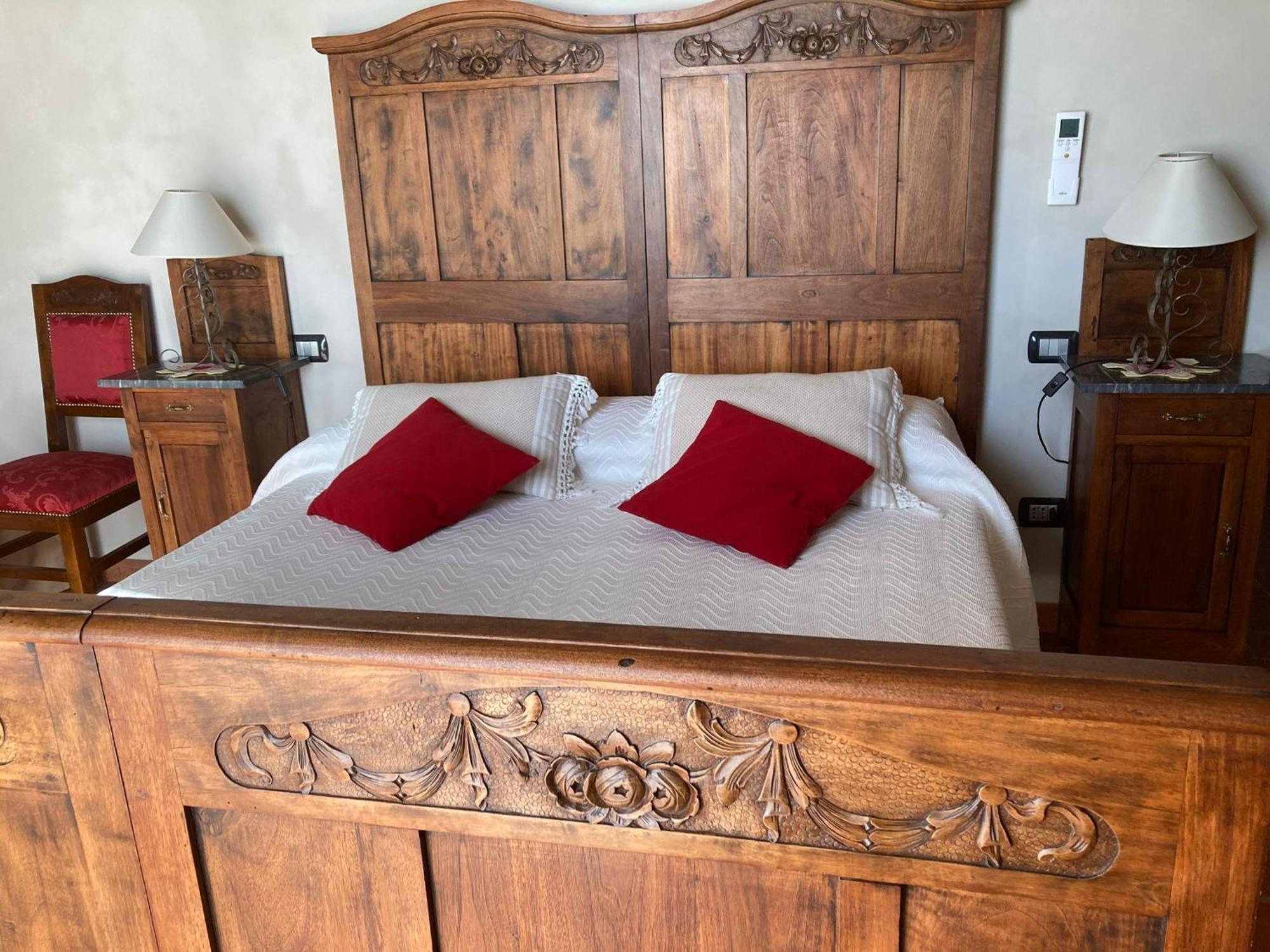 I Grappoli Divini Bed & Breakfast Viarigi Dış mekan fotoğraf