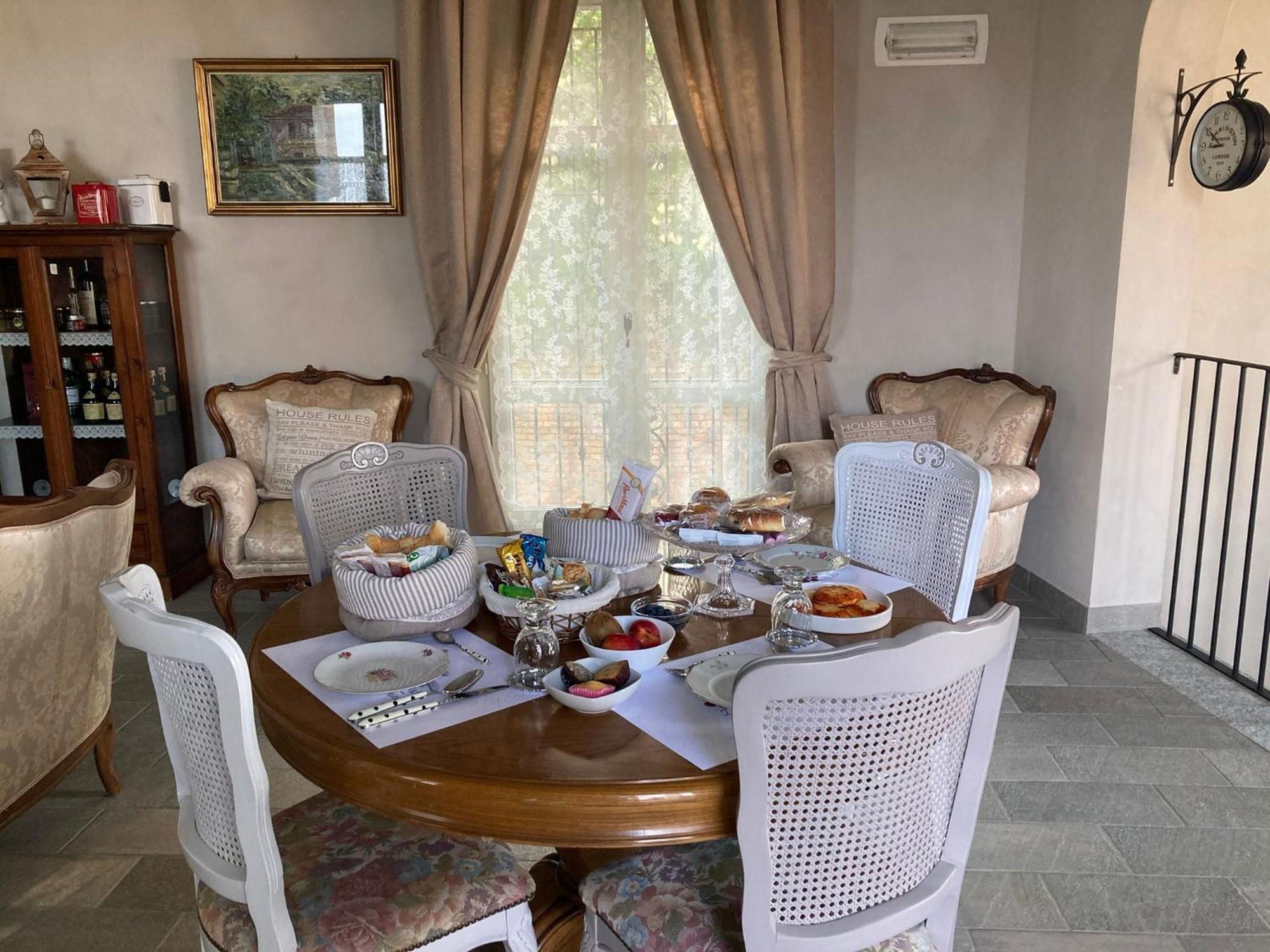 I Grappoli Divini Bed & Breakfast Viarigi Dış mekan fotoğraf